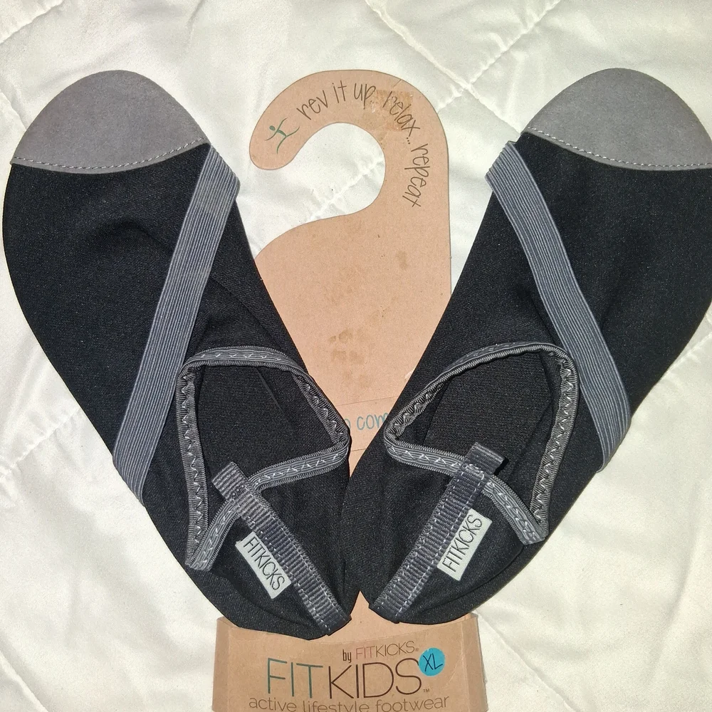 FitKicks Slip-On Ballet Flat in Black and Gray
